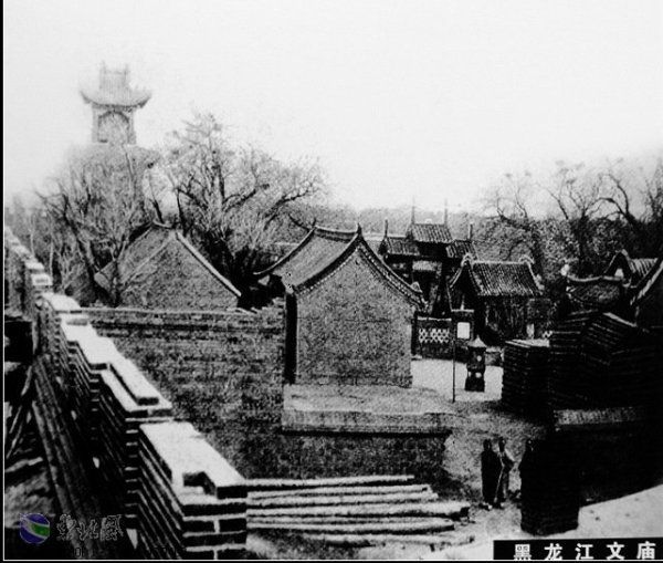 A scenic view of Qiqihar Heilongjiang Sheng Tushuguan Jiuzhi