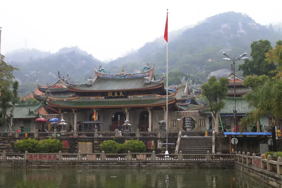 A scenic view of Quanzhou Anhai Longshansi