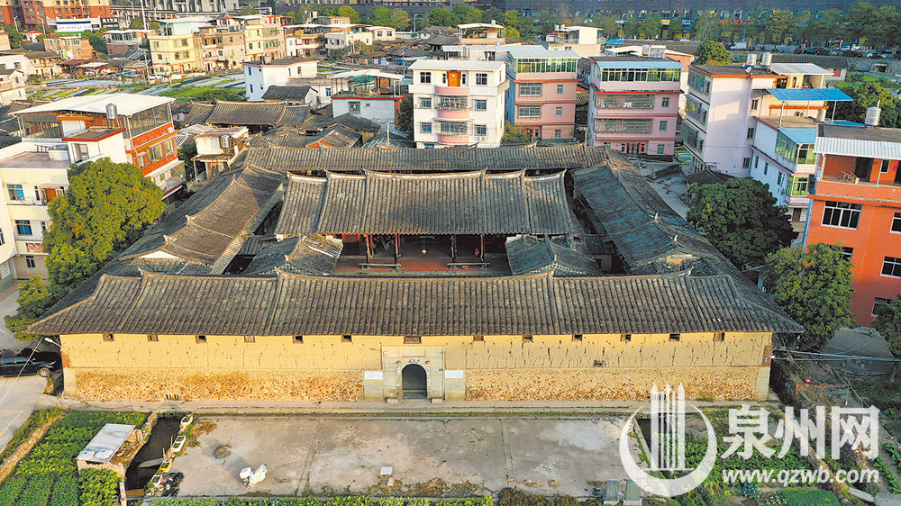 A scenic view of Quanzhou Anxi Tulou