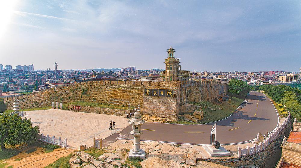 A scenic view of Quanzhou Chongwu Chengqiang