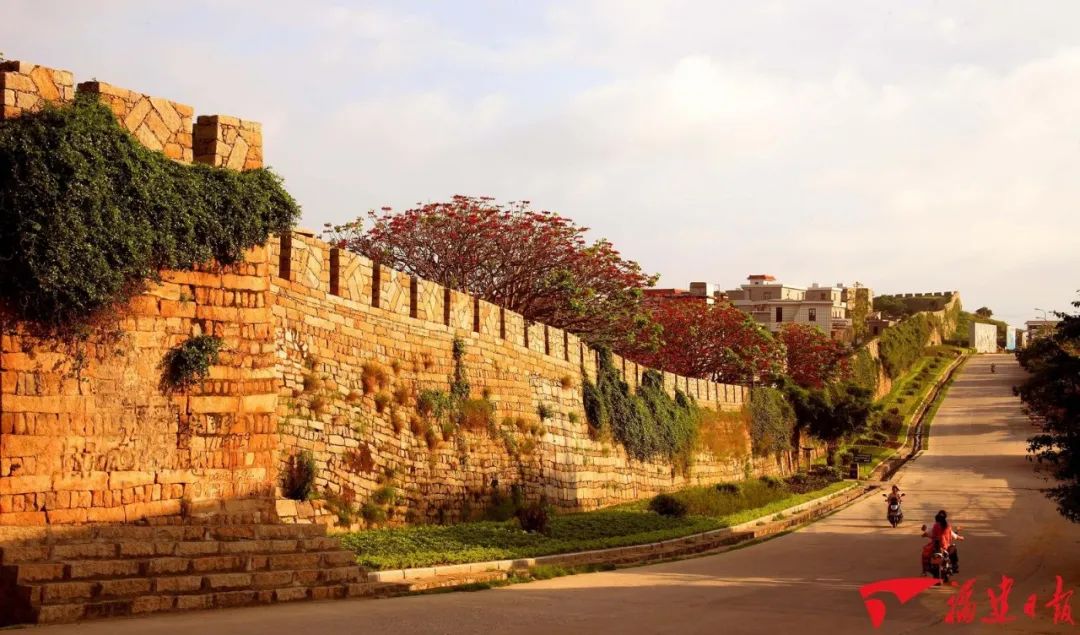 A scenic view of Quanzhou Chongwu Chengqiang