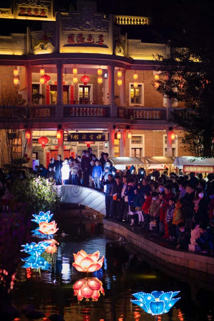 A scenic view of Quanzhou Nanan Taoyuangong