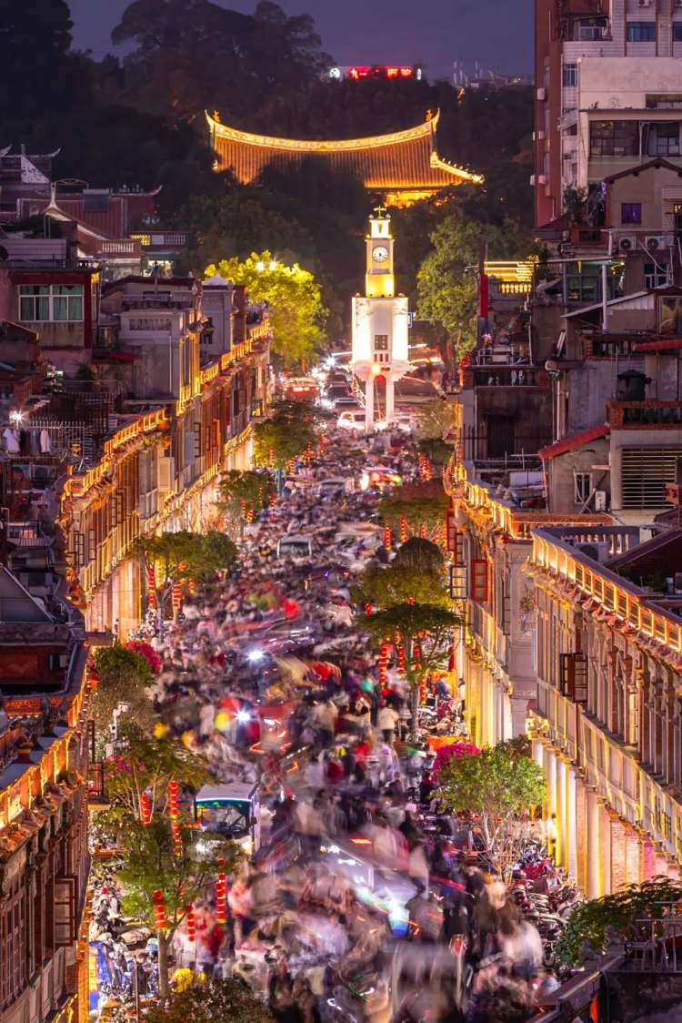 A scenic view of Quanzhou Nanan Taoyuangong
