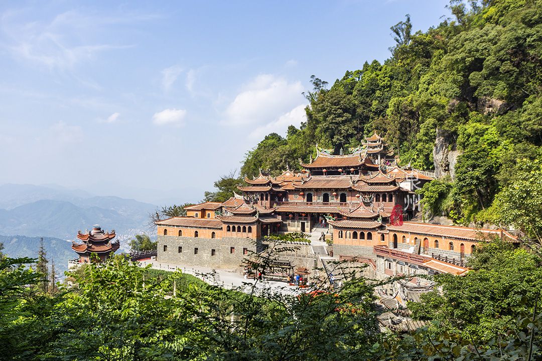 A scenic view of Quanzhou Qingshuiyan Si