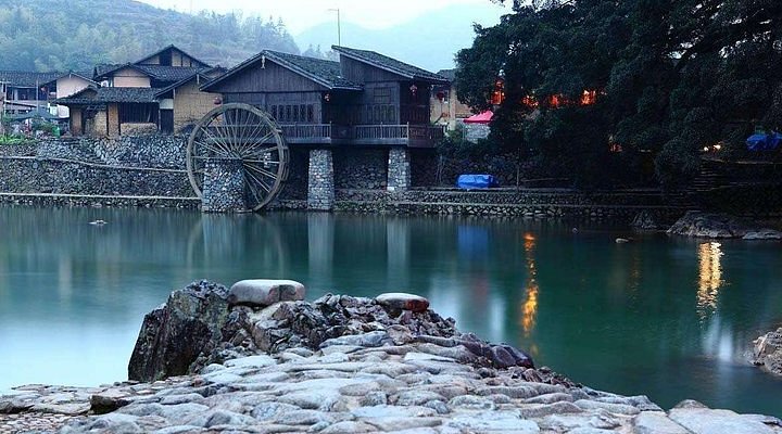 A scenic view of Quanzhou Qudougong Dehua Yao Yizhi