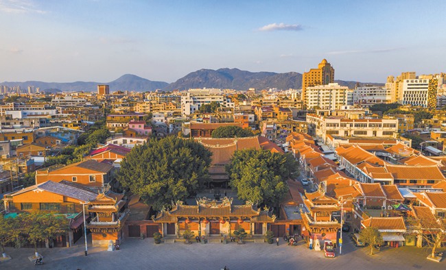 A scenic view of Quanzhou Tianhougong