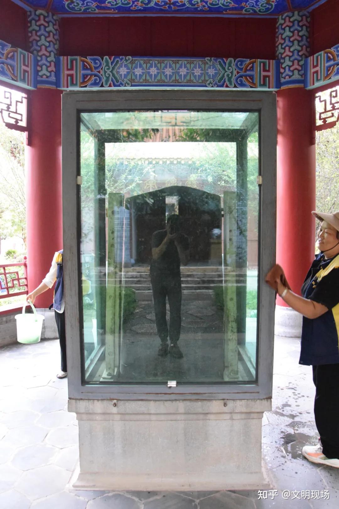 A scenic view of Qujing Duanshi Yu Sanshiqibu Huimeng Bei