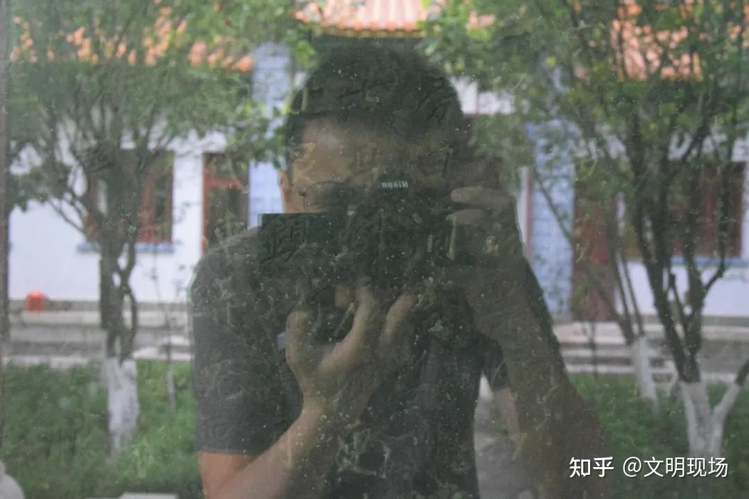 A scenic view of Qujing Duanshi Yu Sanshiqibu Huimeng Bei