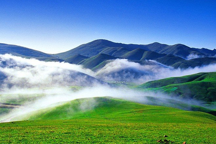 A scenic view of Qujing Duanshi Yu Sanshiqibu Huimeng Bei