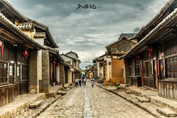 A scenic view of Qujing Luohanshan Gumuqun