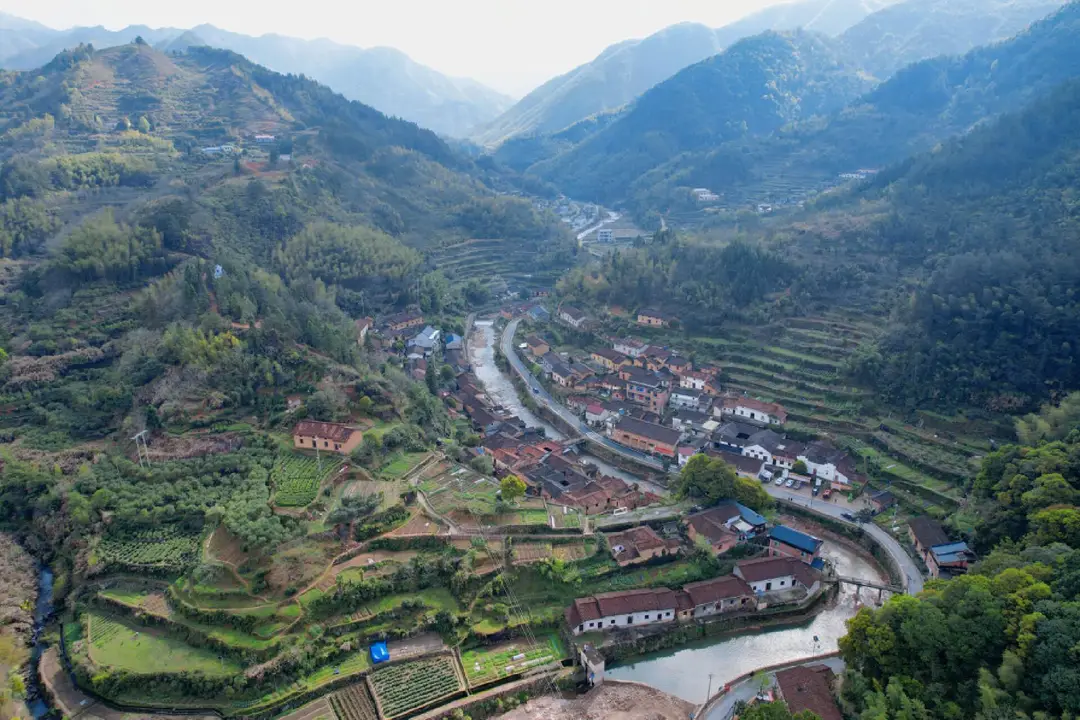 A scenic view of Quzhou Guanxi Shijia