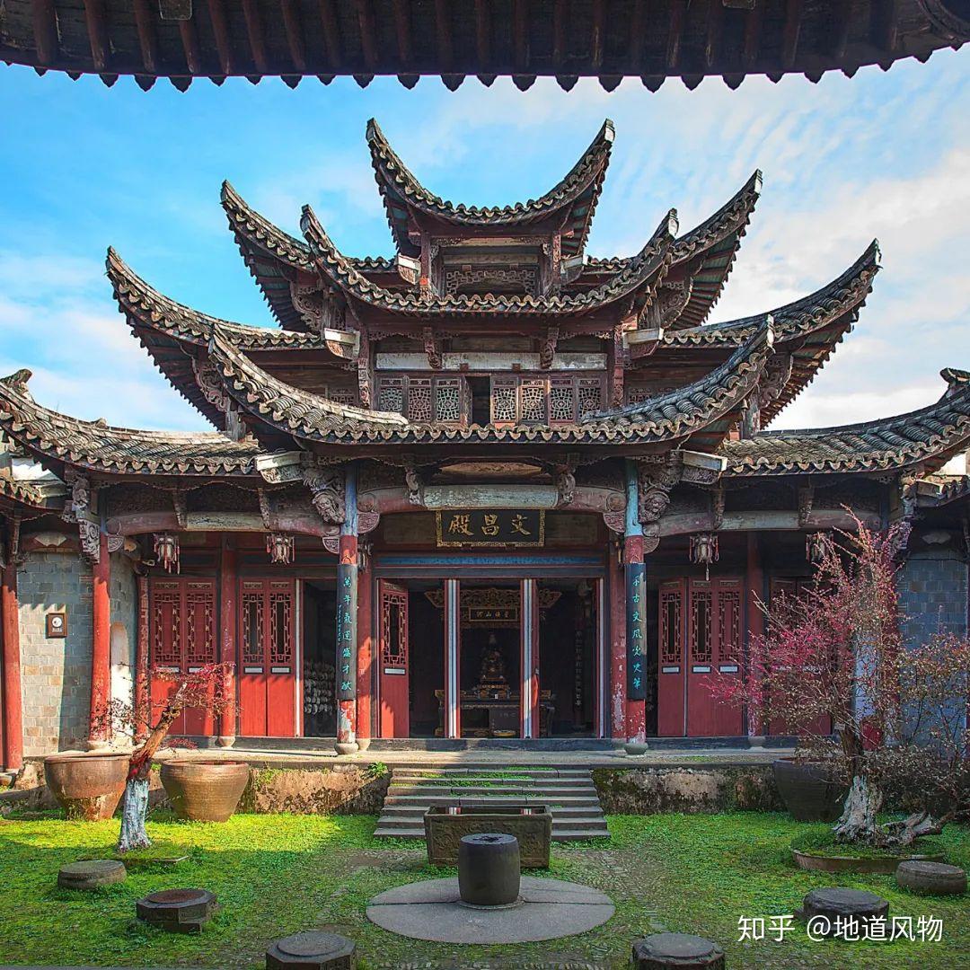 A scenic view of Quzhou Jiangshan Wenchanggong