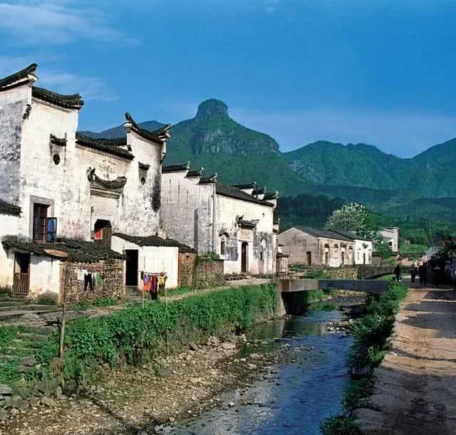 A scenic view of Quzhou Sanmenyuan Yeshi Minju