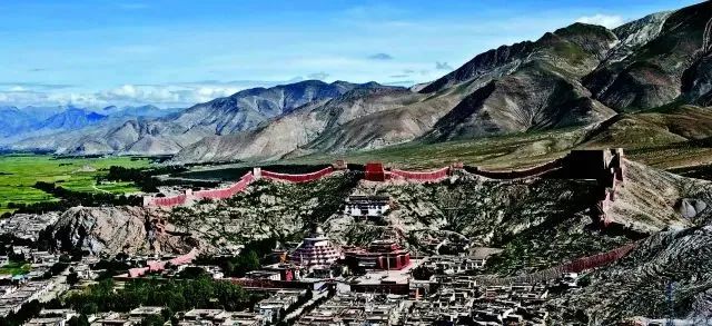 A scenic view of Rikaze Baiju Si