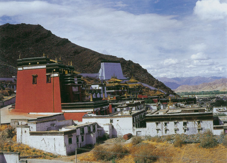 A scenic view of Rikaze Pingcuolin Si