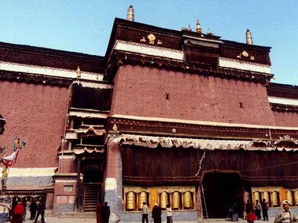A scenic view of Rikaze Sajia Si