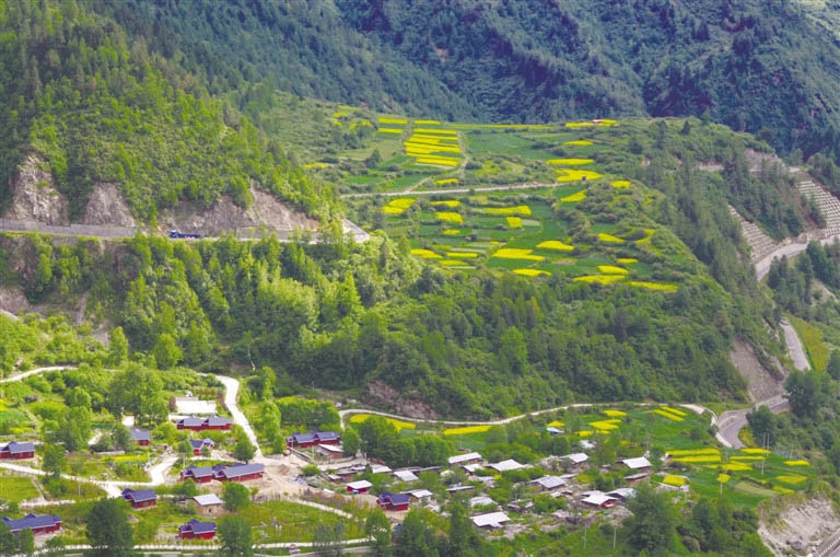 A scenic view of Rikaze Yadong Haiguan Yizhi