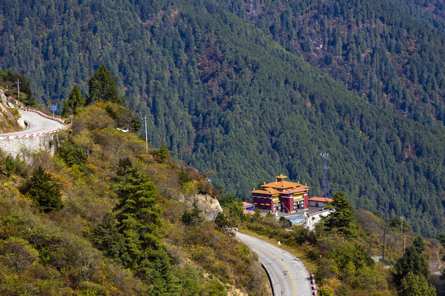 A scenic view of Rikaze Yadong Haiguan Yizhi