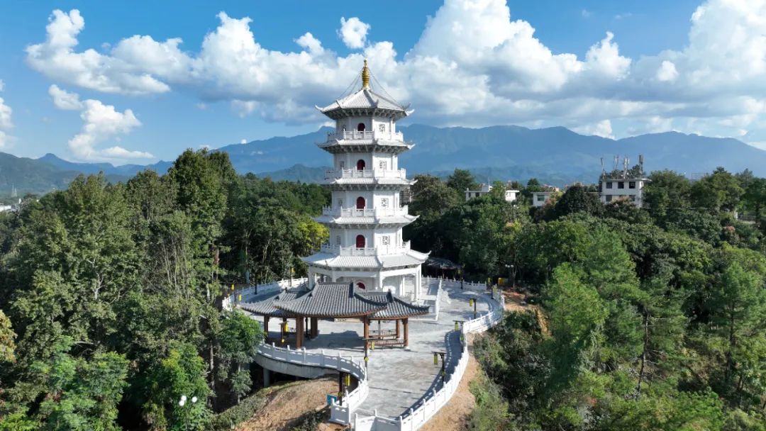 A scenic view of Sanming Jianning Hongyifangmianjun Lingdaojiguan Jiuzhi