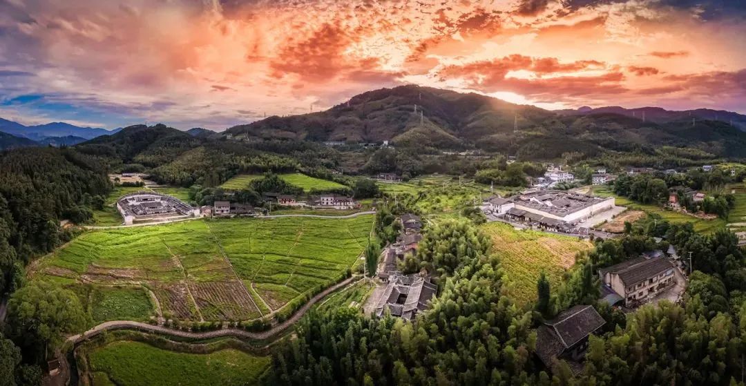 A scenic view of Sanming Shuimei Tubaqun