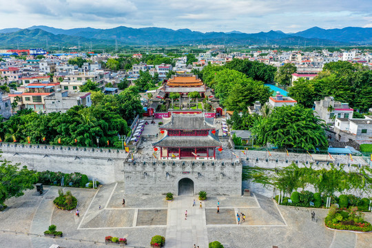 A scenic view of Sanya Yacheng Xuegong