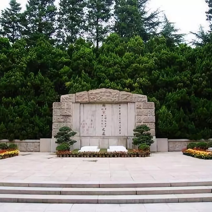 A scenic view of Shanghai Changning Songqingling Mu