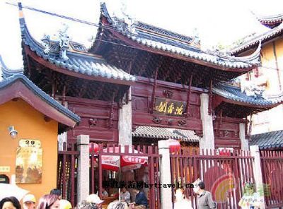 A scenic view of Shanghai Huangpu Yuyuan