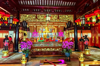 A scenic view of Shanghai Huangpu Yuyuan