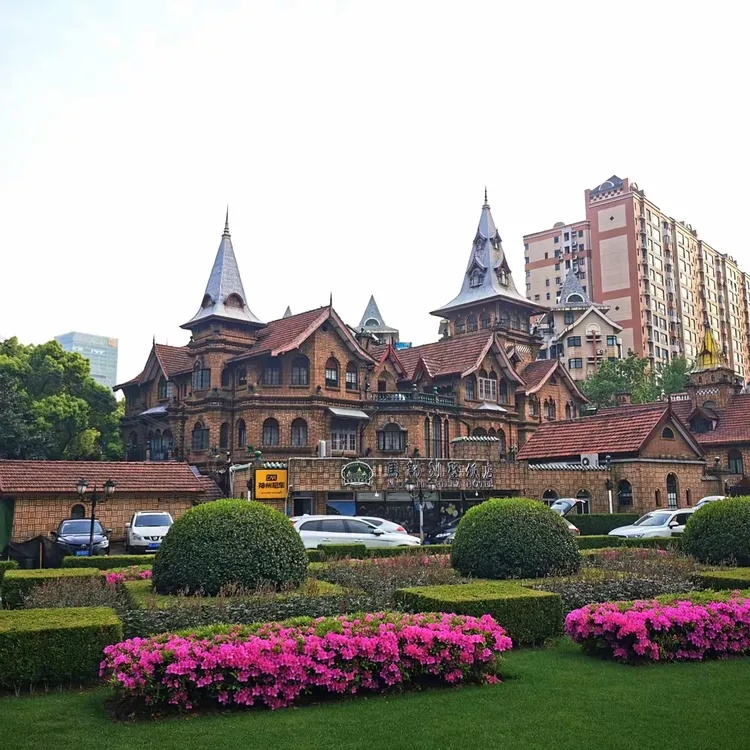 A scenic view of Shanghai Jingan Male Zhuzhai