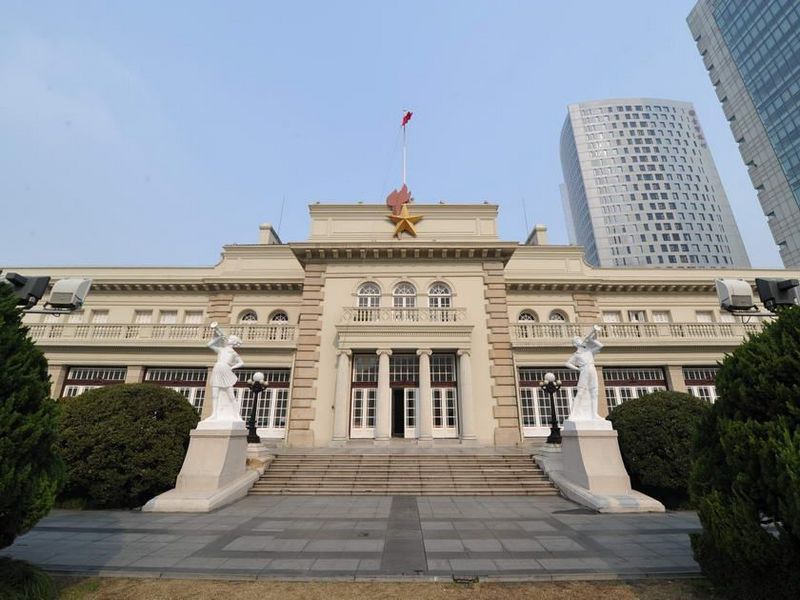 A scenic view of Shanghai Jingan Zhongguo Fulihui Shaoniangong