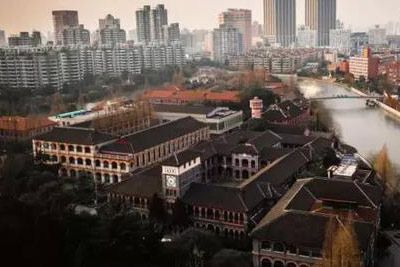 A scenic view of Shanghai Putuo Sheng Yuehan Daxue Jindai Jianzhu