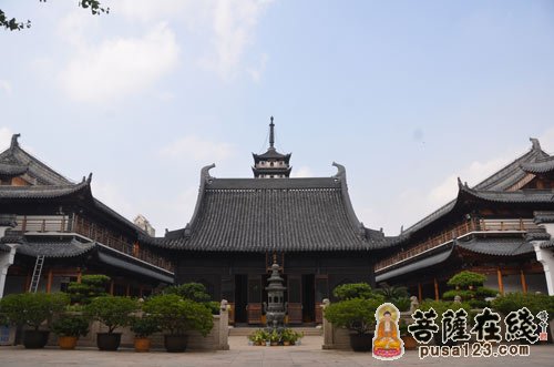 A scenic view of Shanghai Putuo Zhenrusi Dadian