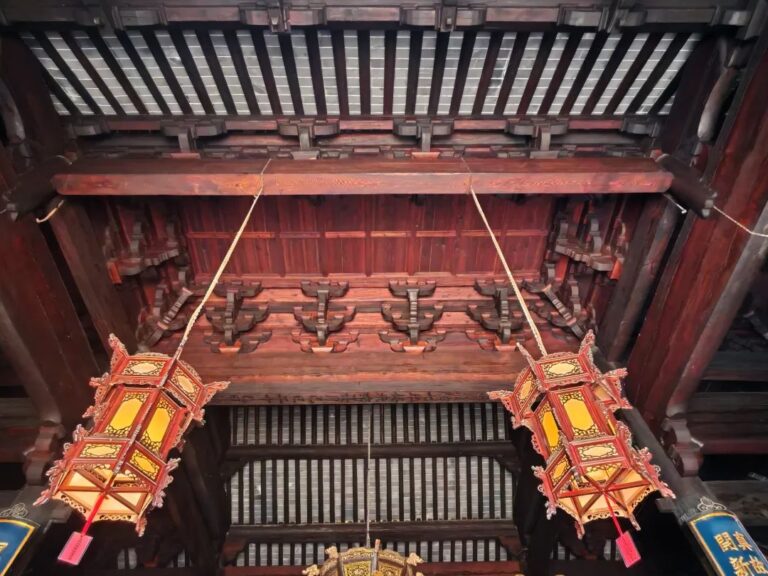 The Ultimate Travel Guide to Shanghai’s Zhenrusi Dadian: Experience Peace in Putuo