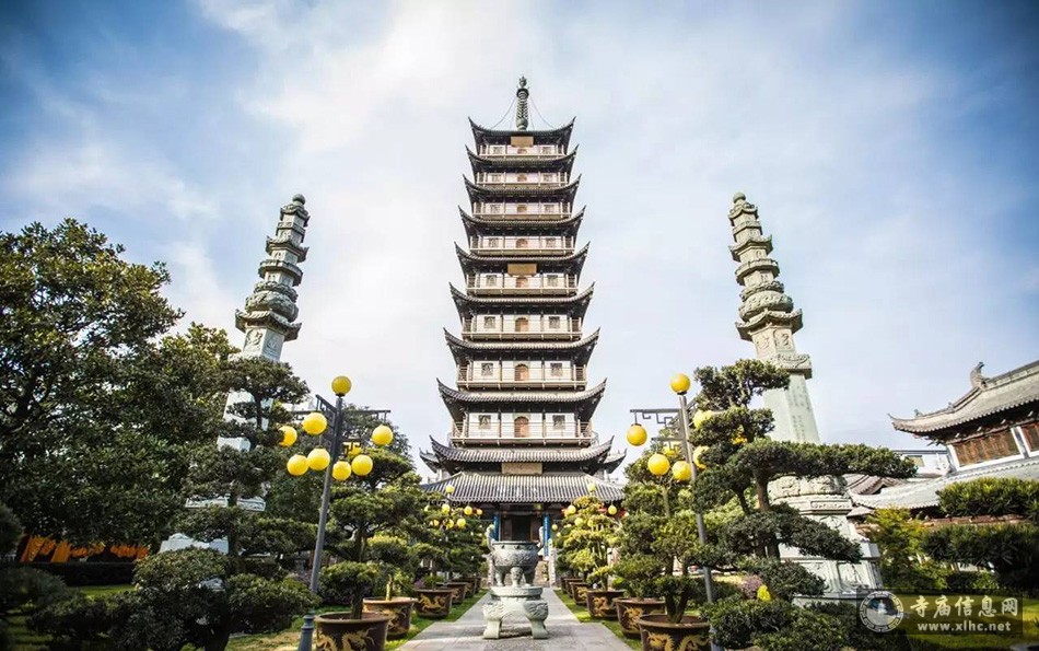 A scenic view of Shanghai Putuo Zhenrusi Dadian