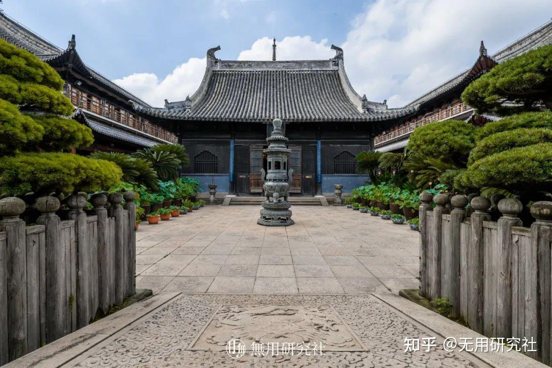 A scenic view of Shanghai Putuo Zhenrusi Dadian