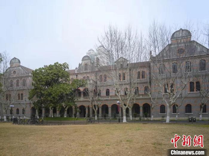 A scenic view of Shanghai Xuhui Jiaotong Daxue Zaoqi Jianzhu