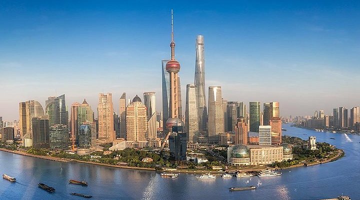 A scenic view of Shanghai Xuhui Longhuata