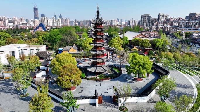 A scenic view of Shanghai Xuhui Longhuata