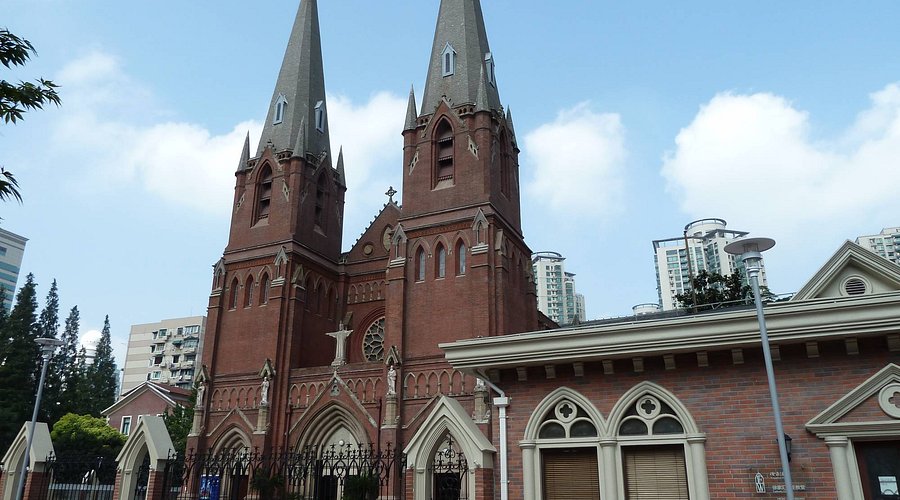 A scenic view of Shanghai Xuhui Xujiahui Tianzhutang