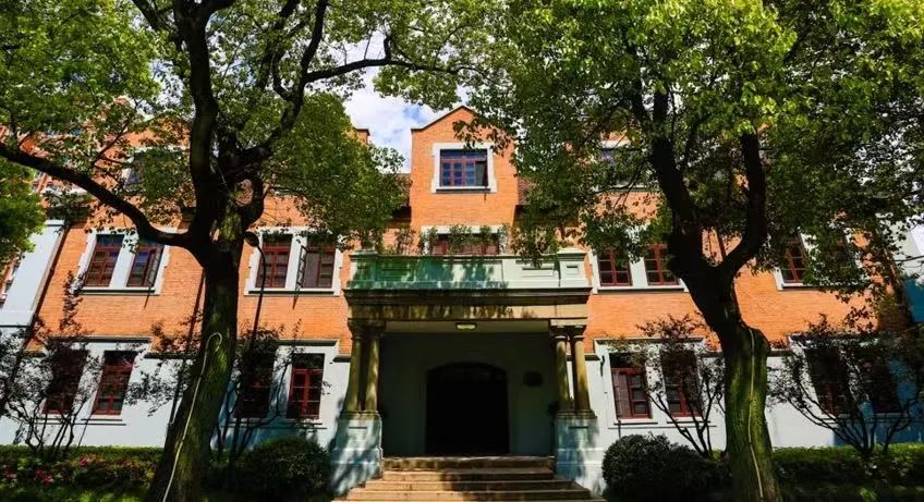 A scenic view of Shanghai Yangpu Hujiang Daxue Jindai Jianzhu