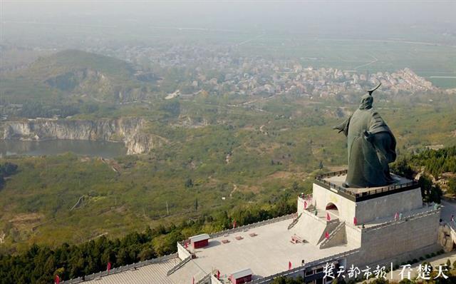 A scenic view of Shangqiu Hanliangwangmuqun
