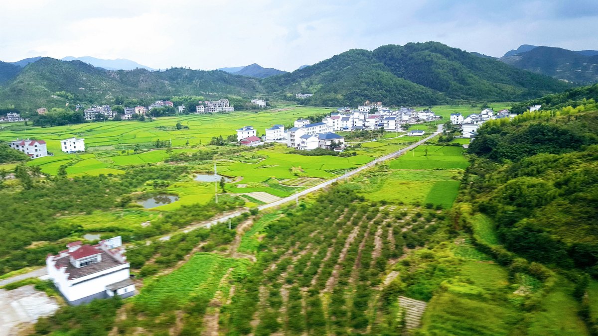 A scenic view of Shangrao Likengcun Minju