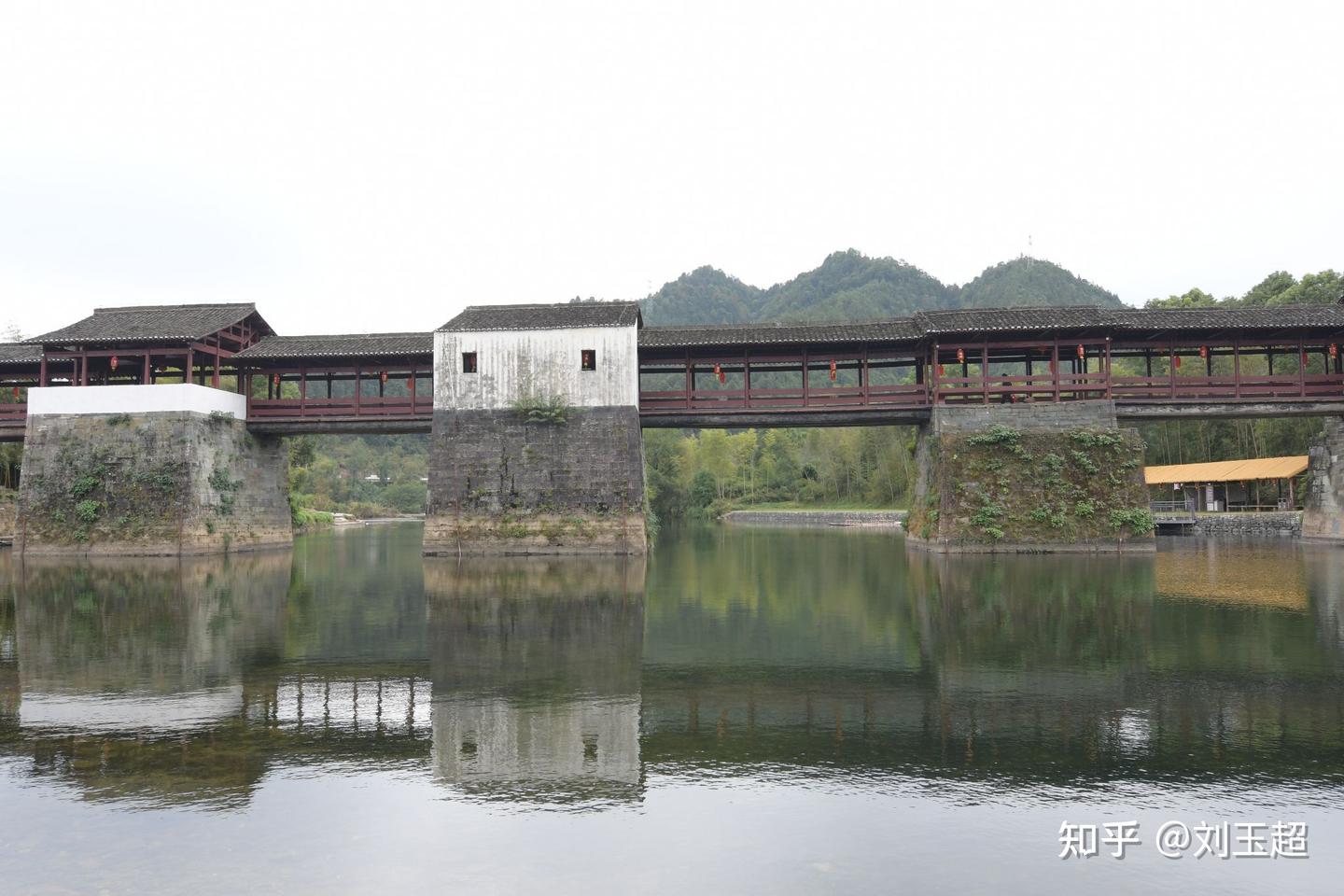 A scenic view of Shangrao Qinghua Caihongqiao