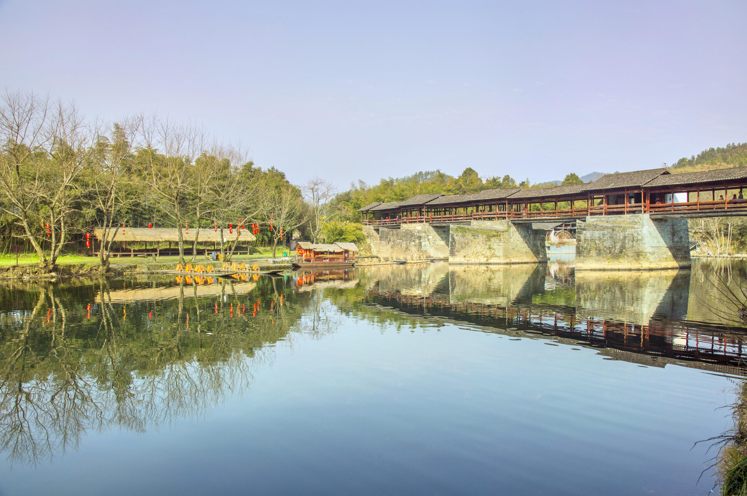 A scenic view of Shangrao Qinghua Caihongqiao