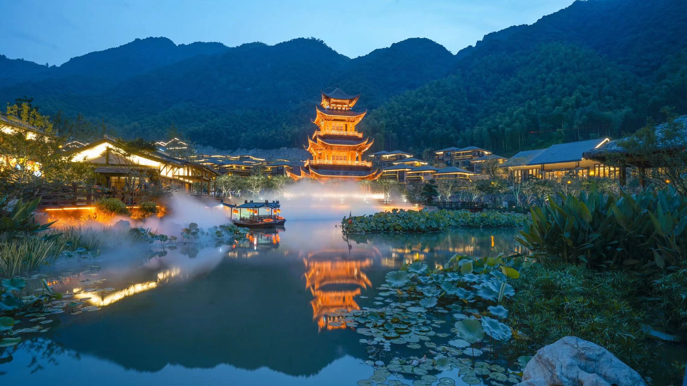 A scenic view of Shangrao Sanqingshan Gu Jianzhuqun