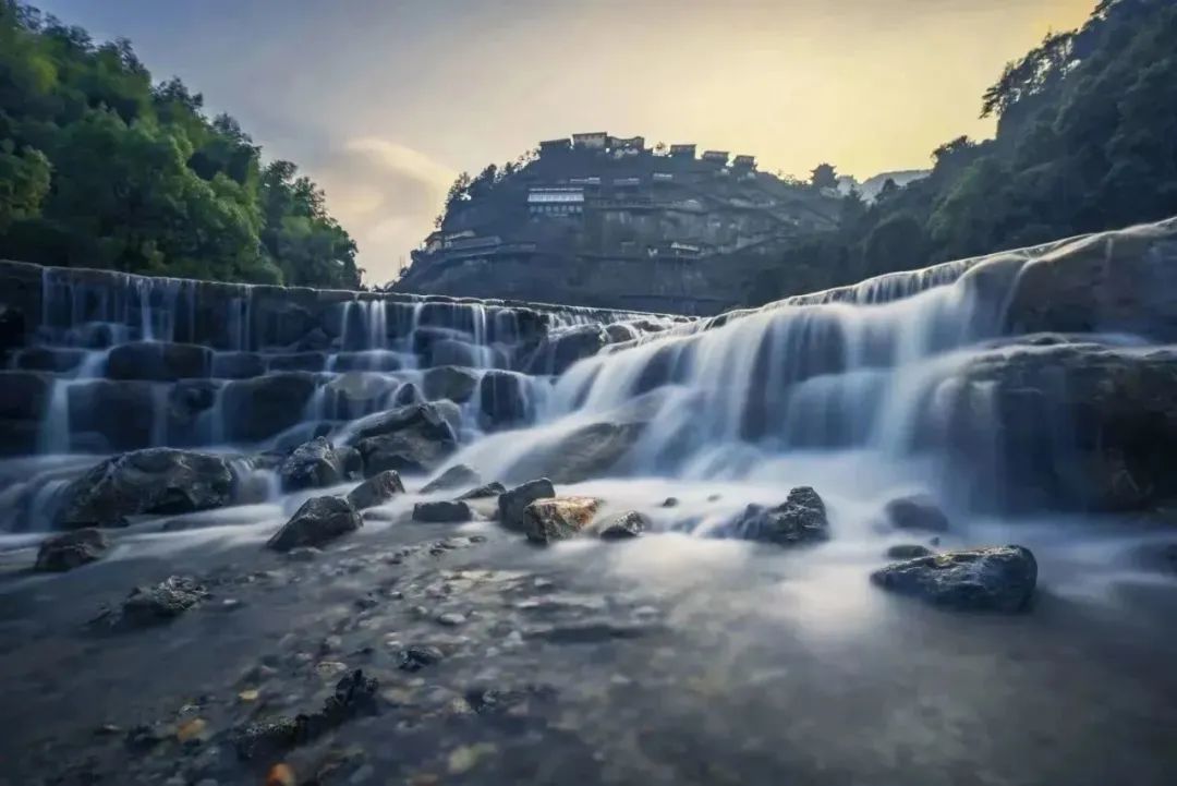 A scenic view of Shangrao Sanqingshan Gu Jianzhuqun