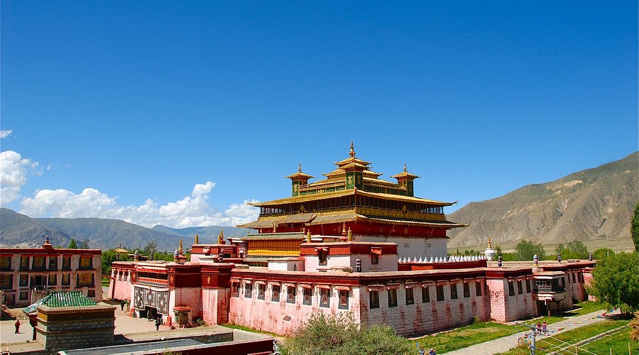 A scenic view of Shannan Sangye Si