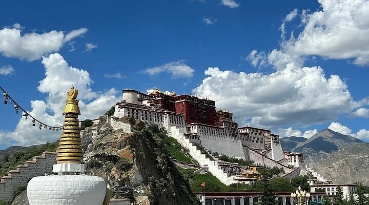 A scenic view of Shannan Songka Shita