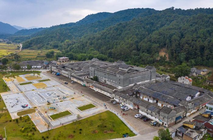 A scenic view of Shaoguan Changweicun Weiwu