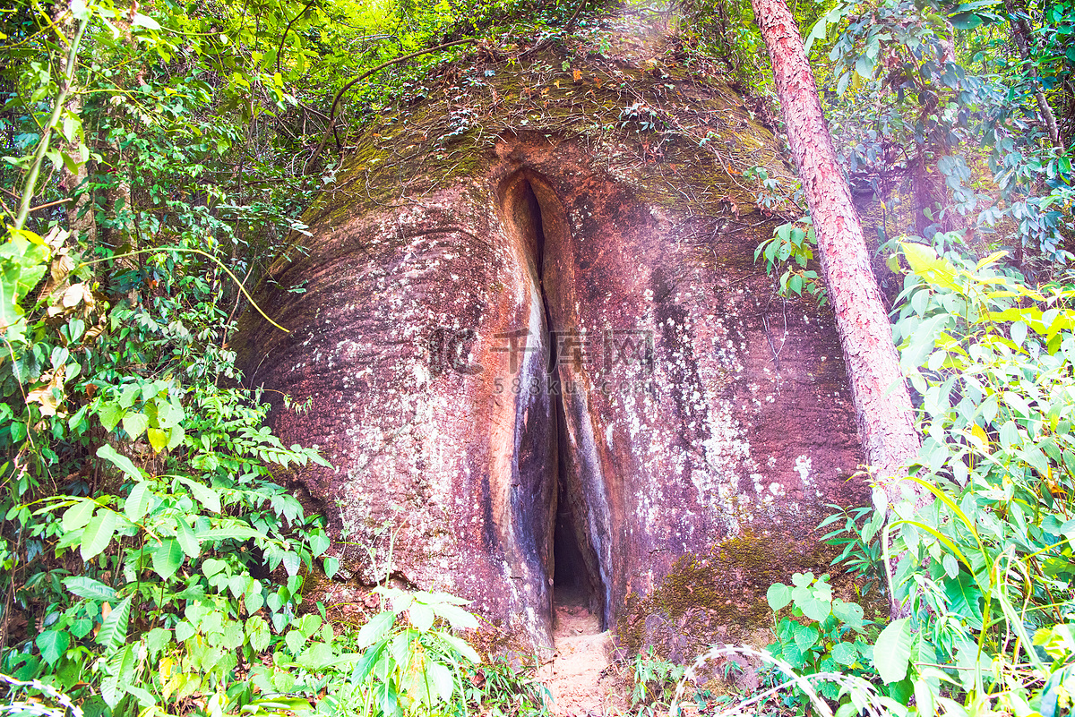A scenic view of Shaoguan Danxiashan Moya Shike